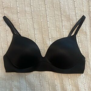 Incredible Push Up Perfect Bra by Victoria’s Secret Seamless Black